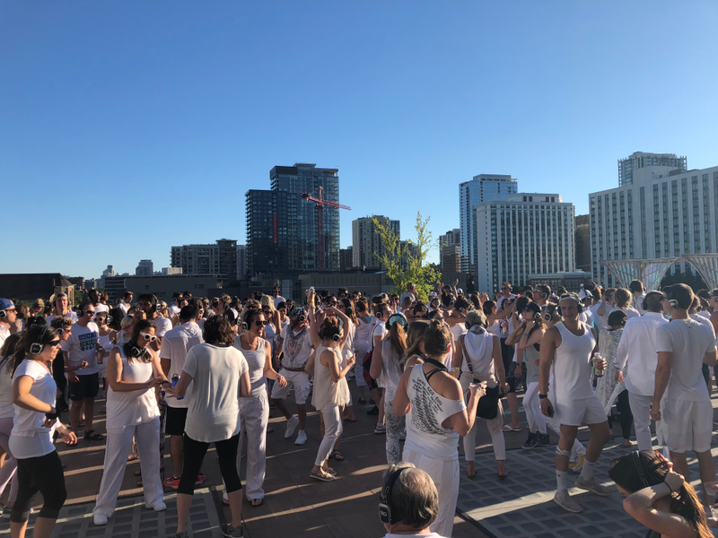 Illustration for article titled Want to join me for this 6 a.m. dance party experie—HEY COME BACK HERE